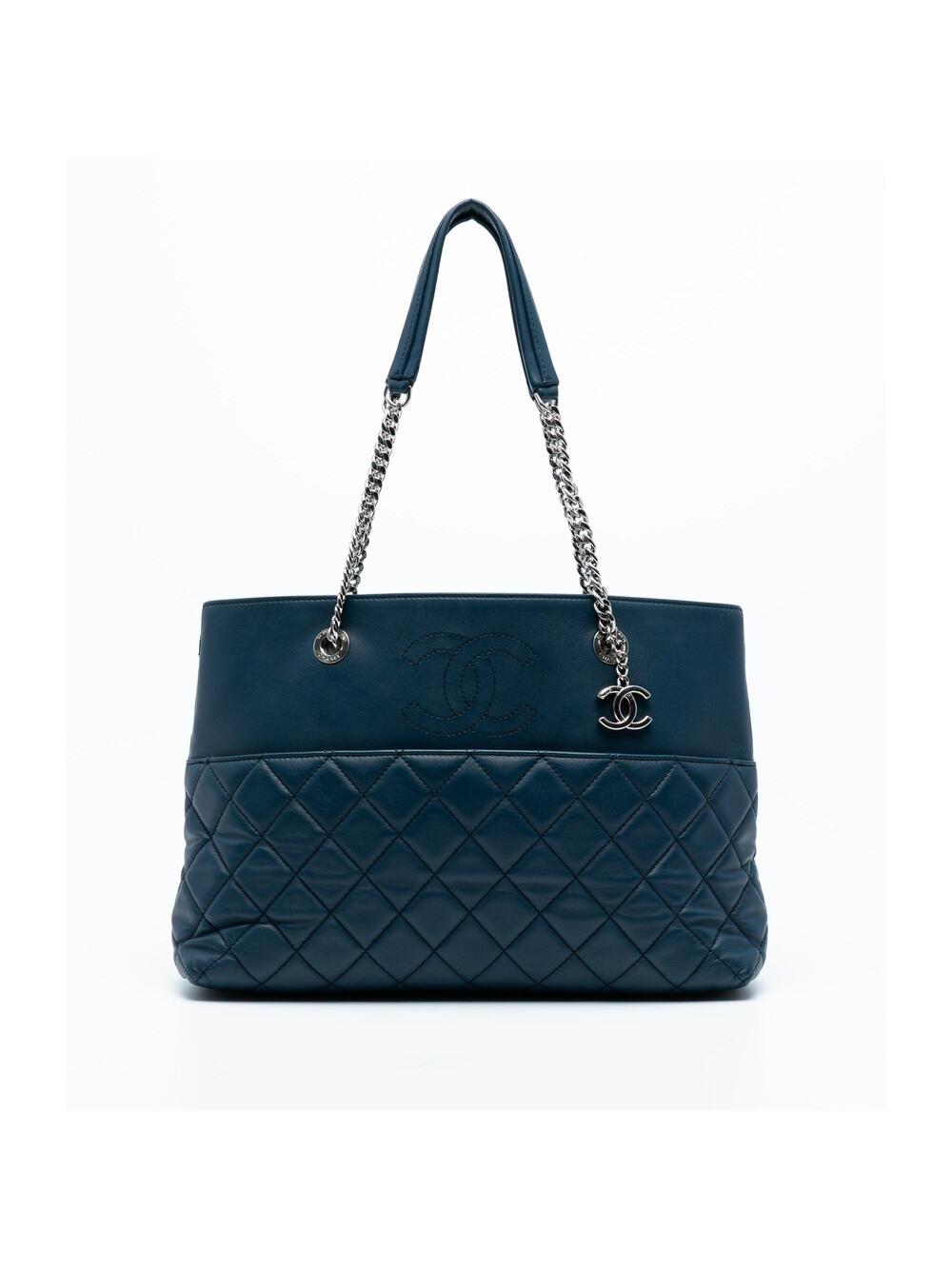 Chanel Urban Delight Chain Tote Quilted #274742C19B